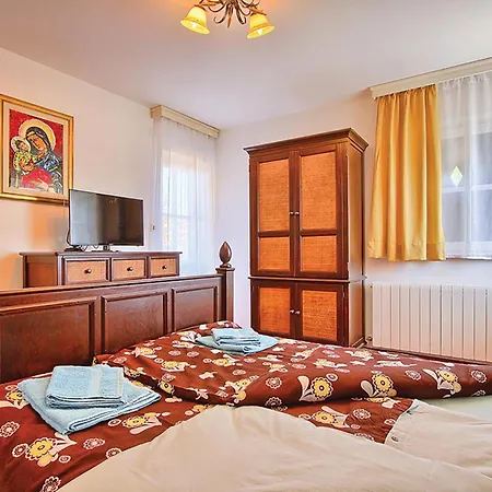 Lovely In With Outdoor Swimming Pool * Poreč
